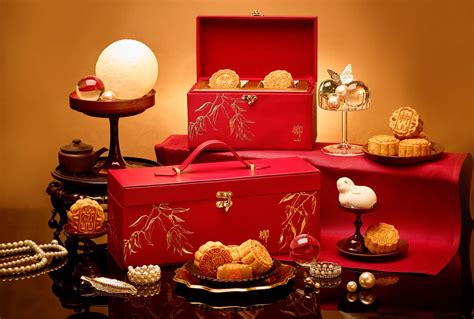 luxury mooncakes 2024